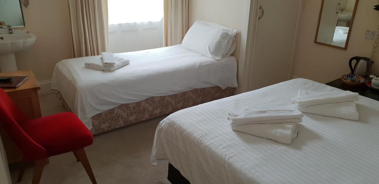 Отель в Британии прекратил принимать туристов ради украинцев. В каких условиях они будут жить