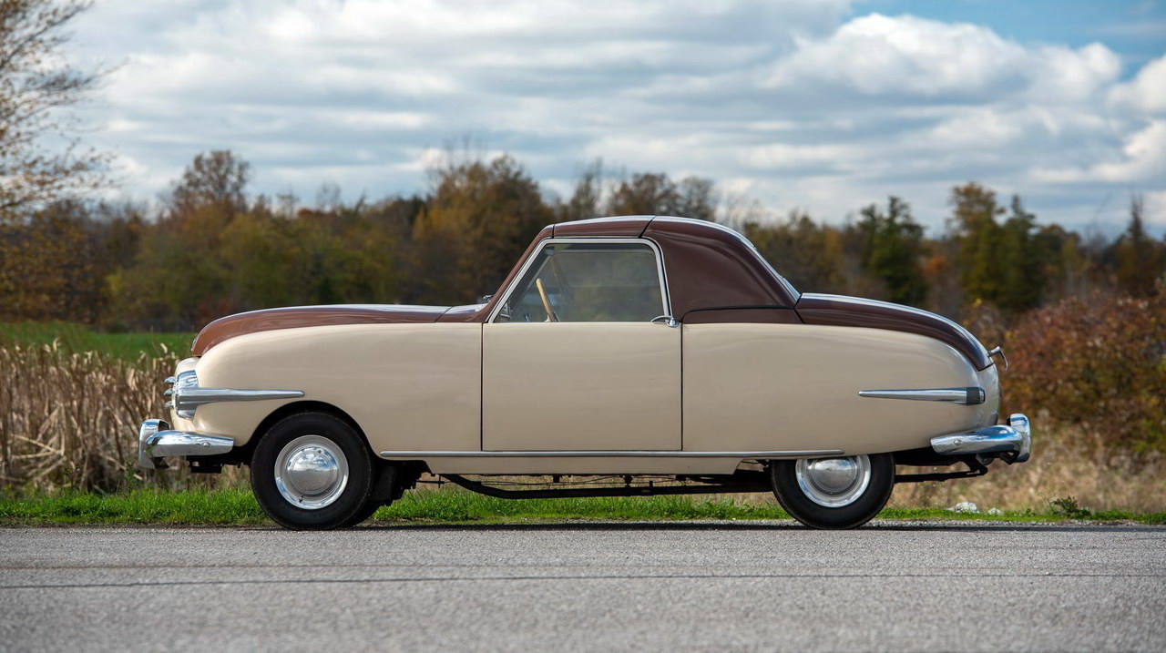 Кабріолет Playboy 1948 року, який дав ім'я знаменитому чоловічому журналу, виставлено на продаж