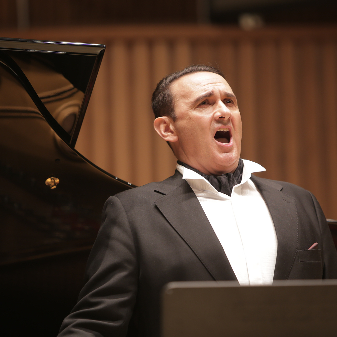 Куди зник оперний співак Володимир Гришко, який виступав "Антимайдані"