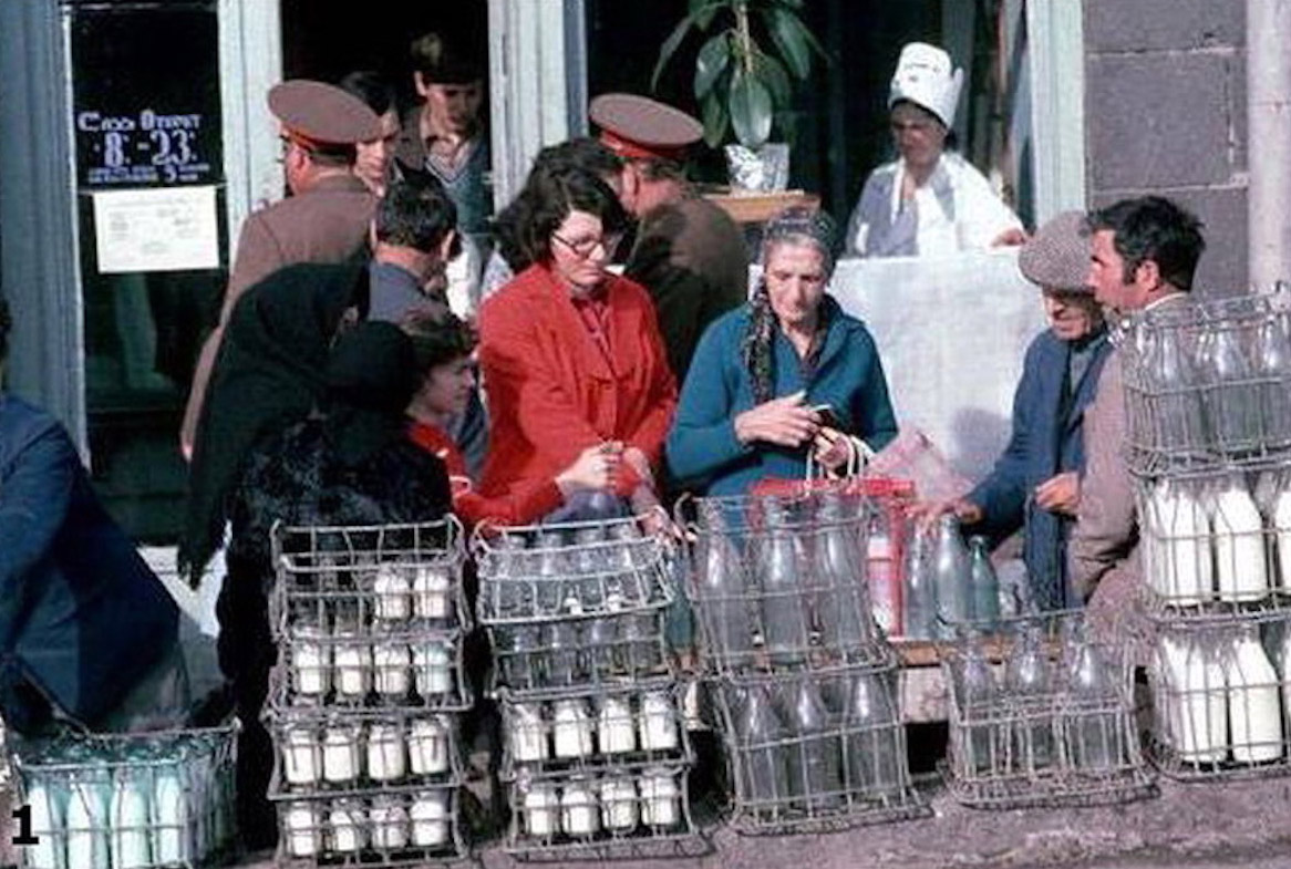 Фото магазинов в СССР, на которых показана суровая правда. Всплыли запрещенные кадры