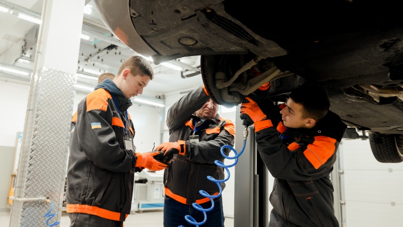 Робота, яку не замінить AI: чому компанії "полюють" на кваліфікованих будівельників