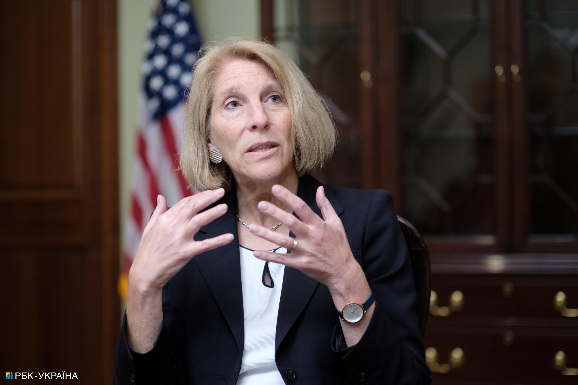 Помічниця держсекретаря США Карен Донфрід: Путін має владу припинити війну сьогодні