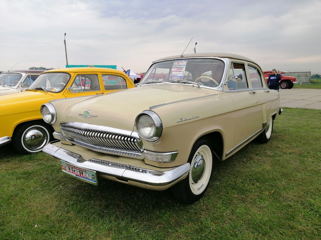 Українець перетворив раритетне радянське авто на стильний електрокар: фото "монстра"