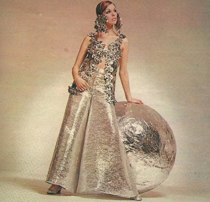 Помер геній моди Пако Рабан: дивіться фото революційних творінь кутюр'є