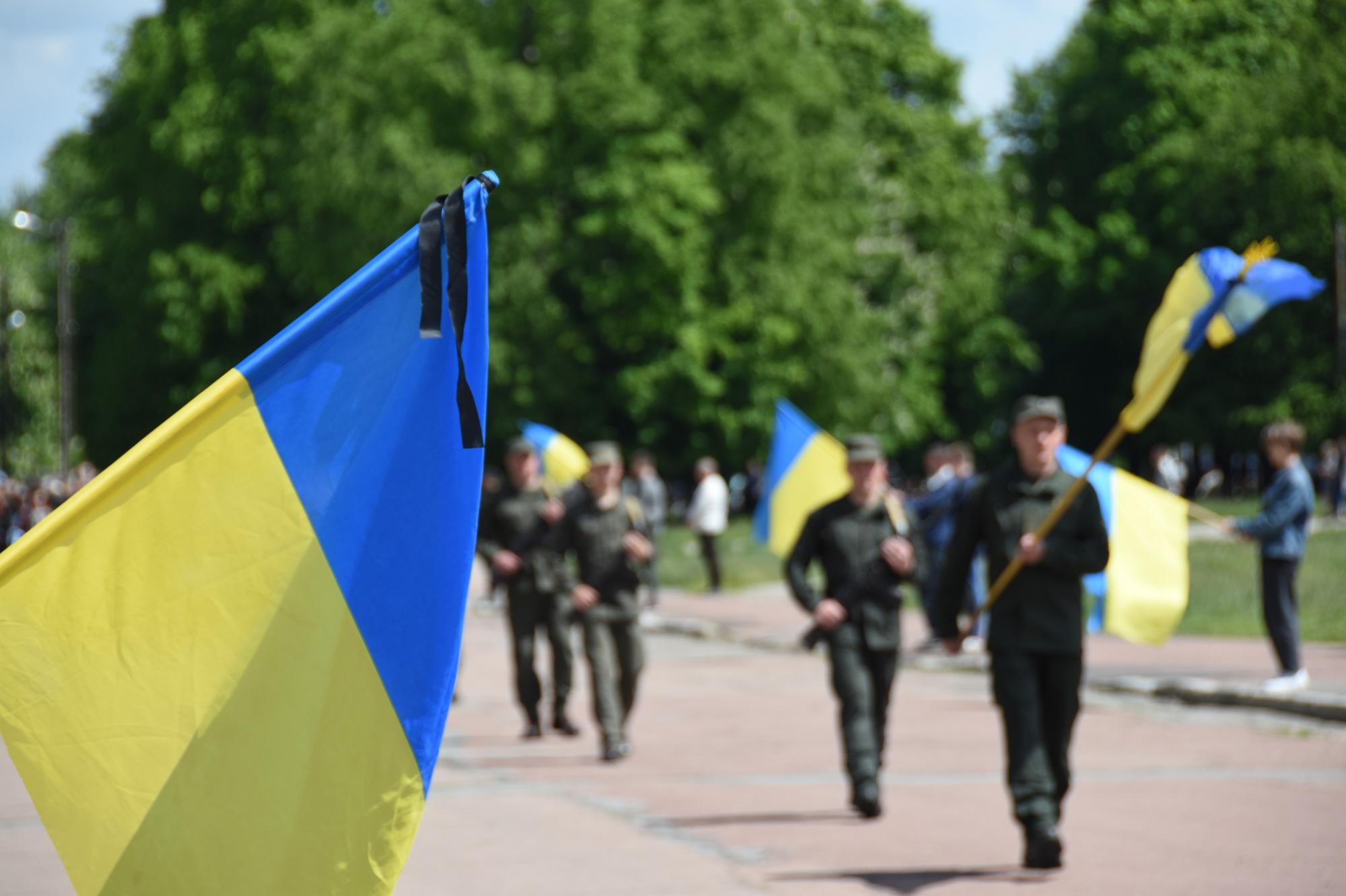 Приблизили победу Украины своими жизнями: в Шостке в последний путь провели воинов-героев