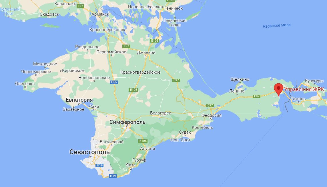 У Керчі спалахнула пожежа на території колишнього залізорудного комбінату