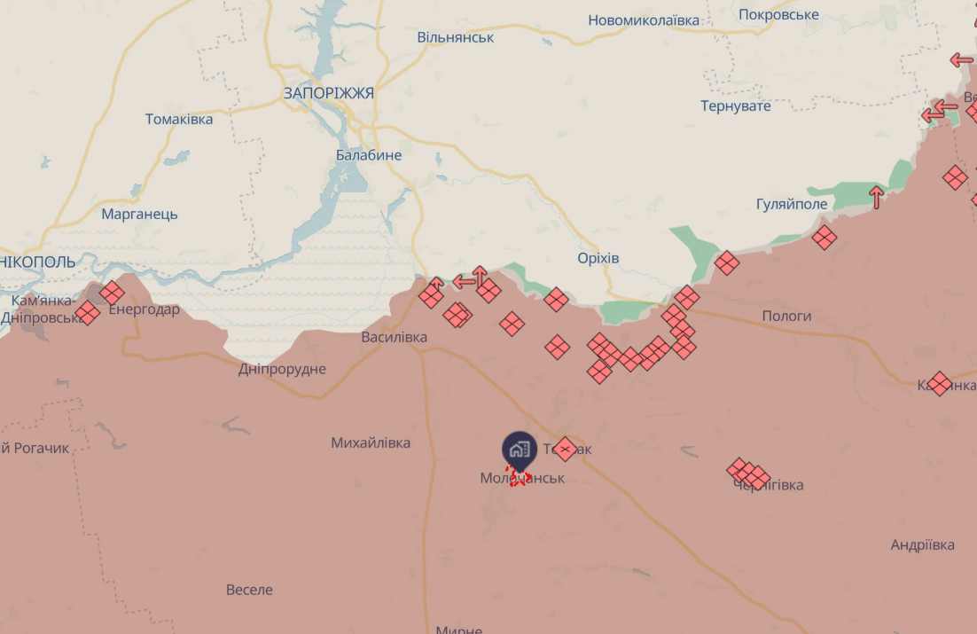 Чорний дим аж до неба: Сили оборони спалили російський товарняк з пальним (відео)