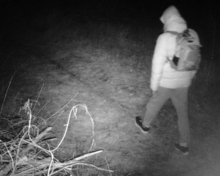 І тікав, і вкрав. На кордоні затримали киянина, який пограбував прикордонників