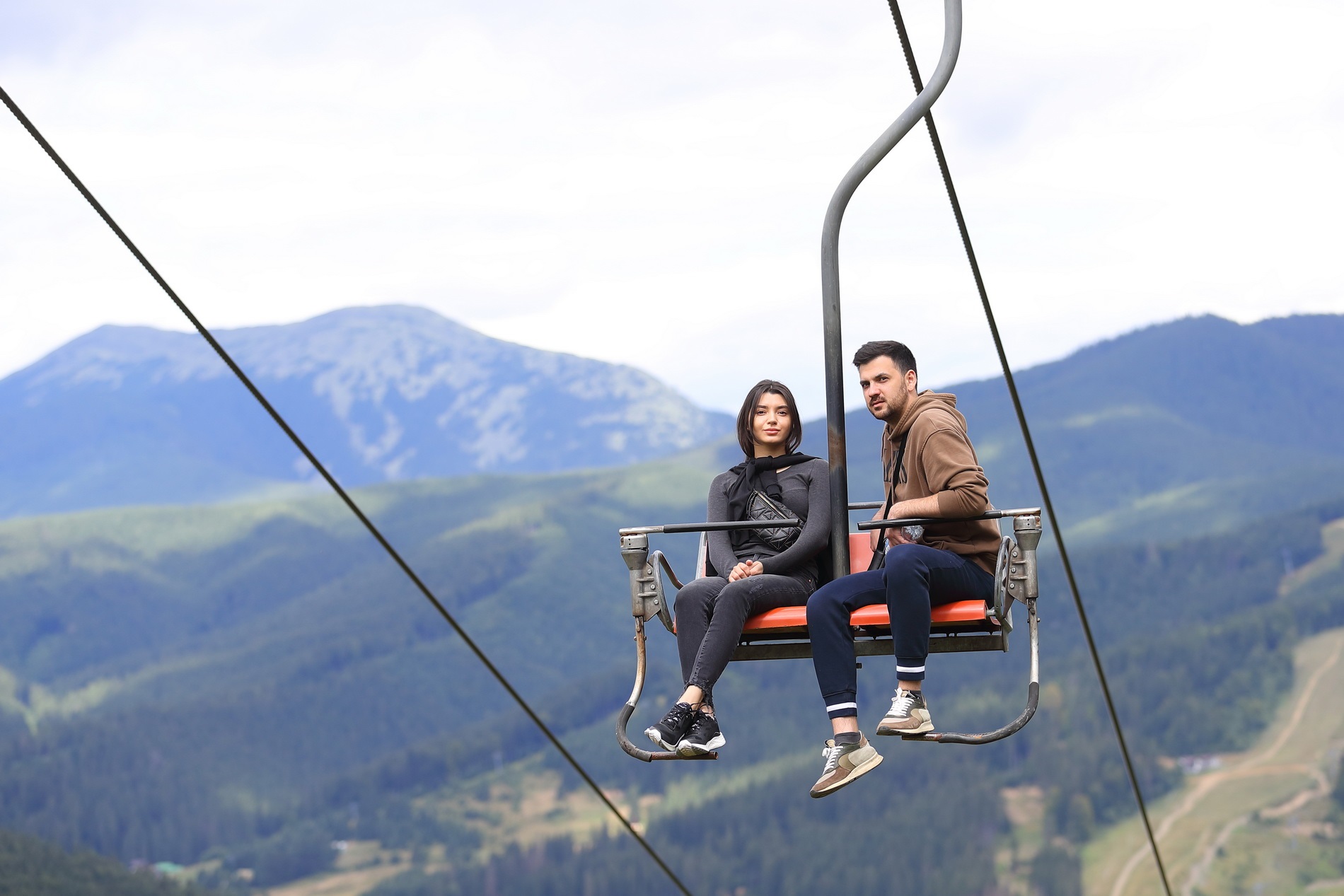 Обзорный подъемник в Буковеле: как и за сколько можно насладиться красотой Карпат