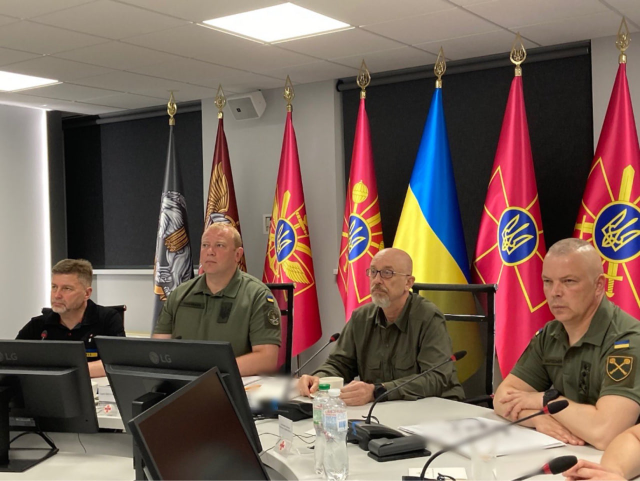 Більше зброї та нові ініціативи. Резніков підсумував "Рамштайн-14"