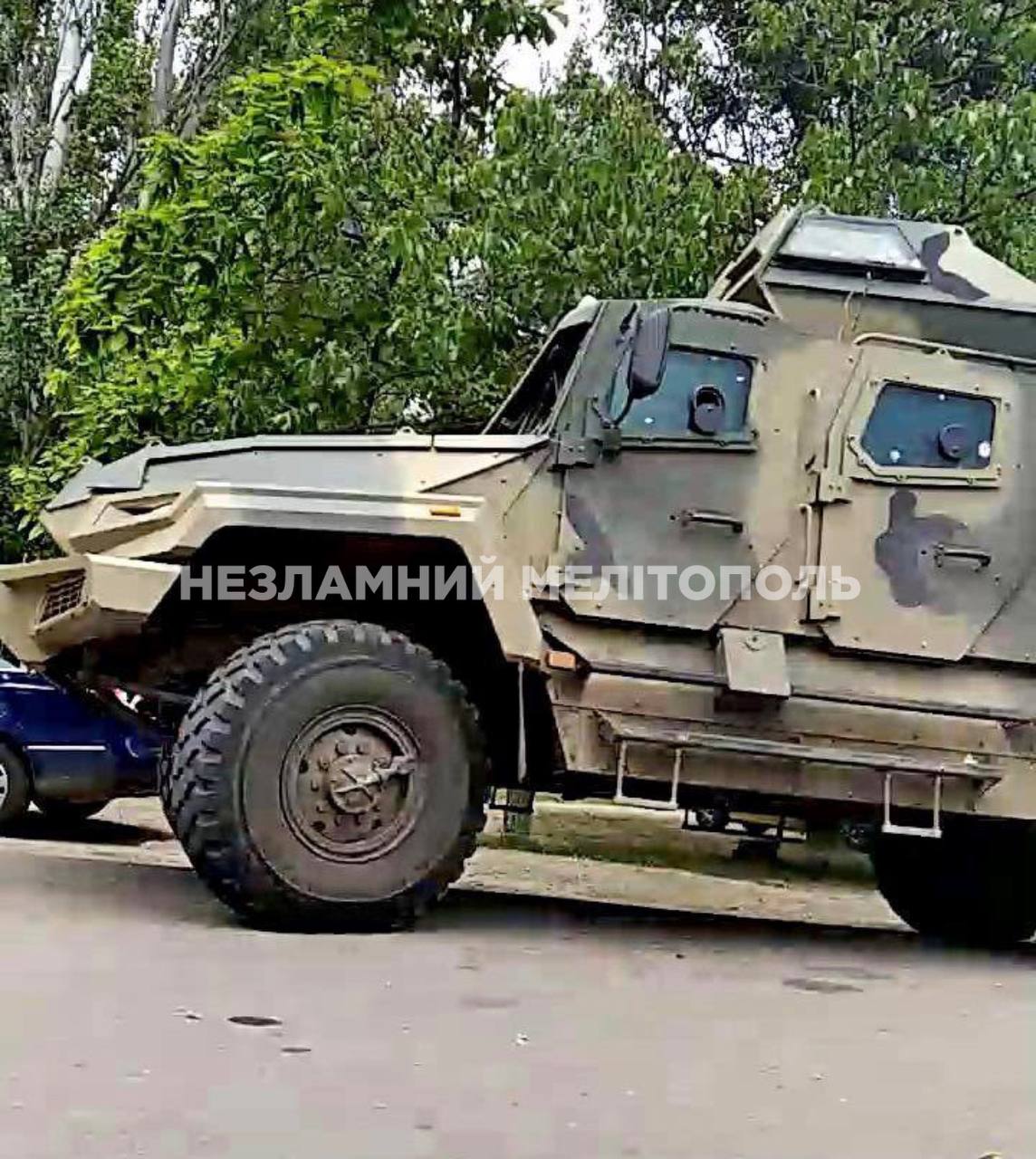 Окупанти стягують у напрямку Запоріжжя техніку, Мелітополь заполонили "Тигри", - мер