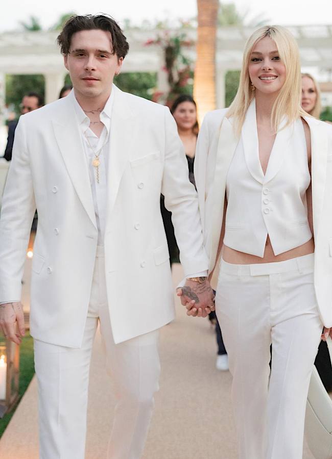 Девід і Бруклін Бекхеми простих в дружини не беруть: які статки до заміжжя мали їхні обраниці