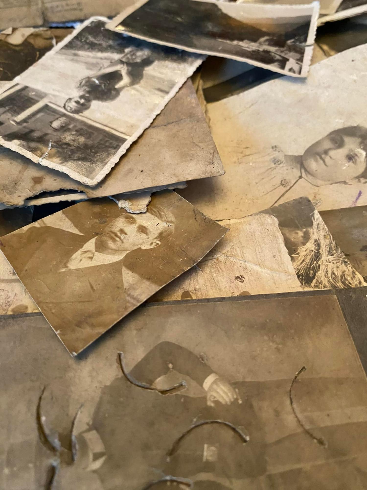 Во Львове нашли более 100 вещей с еврейского гетто в доме, вблизи которого был концлагерь (видео, фото)