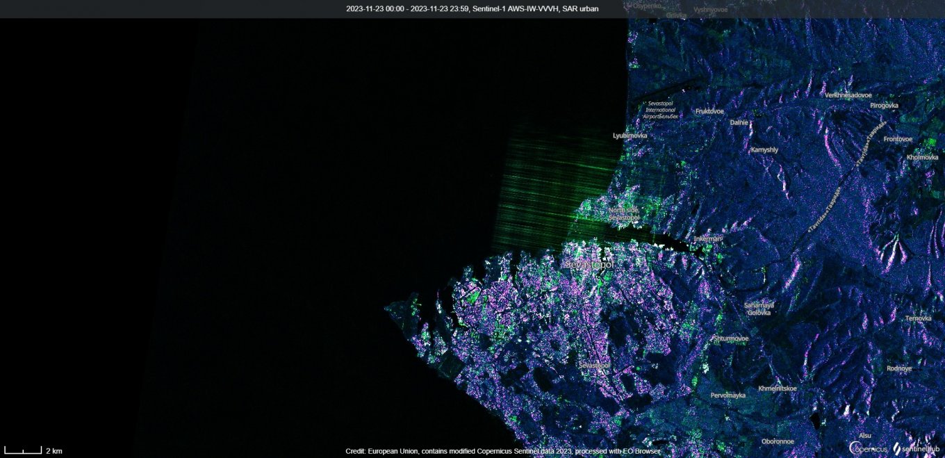 Окупанти дуже щільно прикрили бухту Севастополя РЕБом. Це видно навіть з космосу (фото)