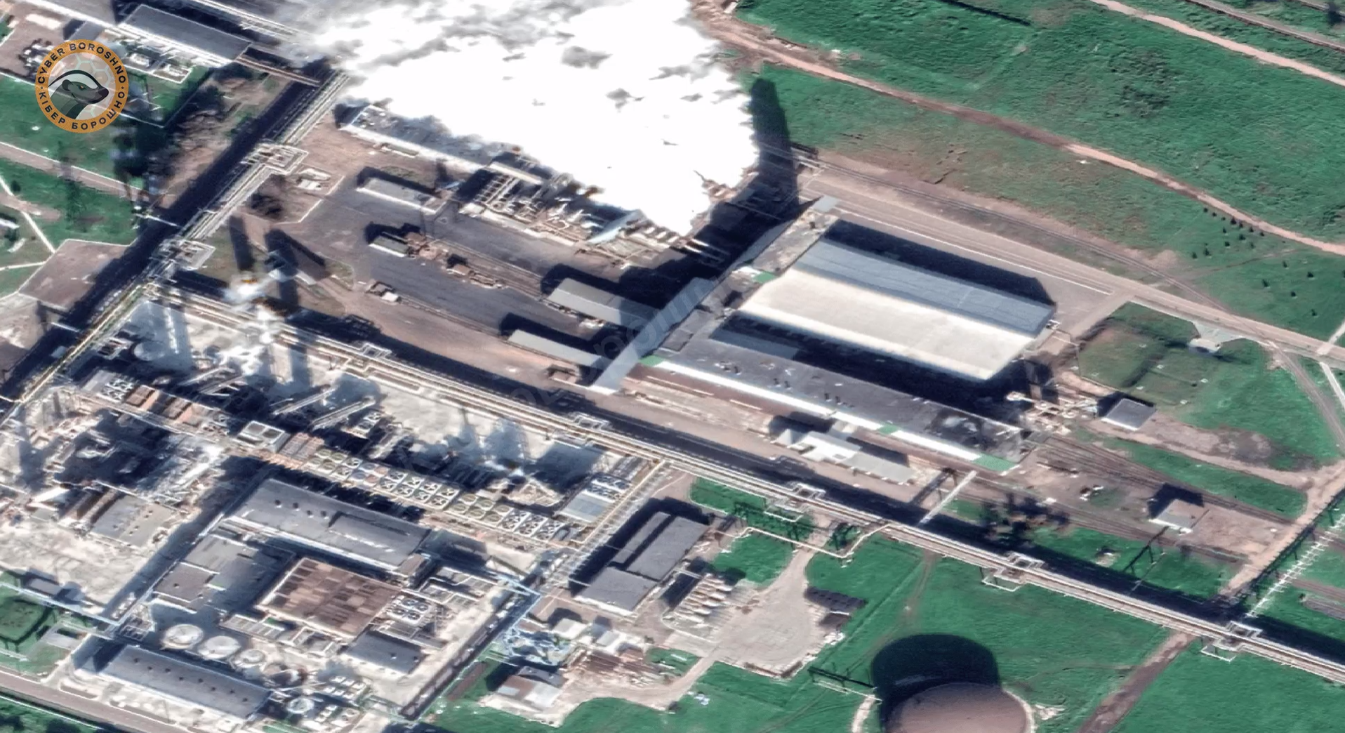 Химзавод в РФ взлетел на воздух: кадры последствий атаки украинских дронов