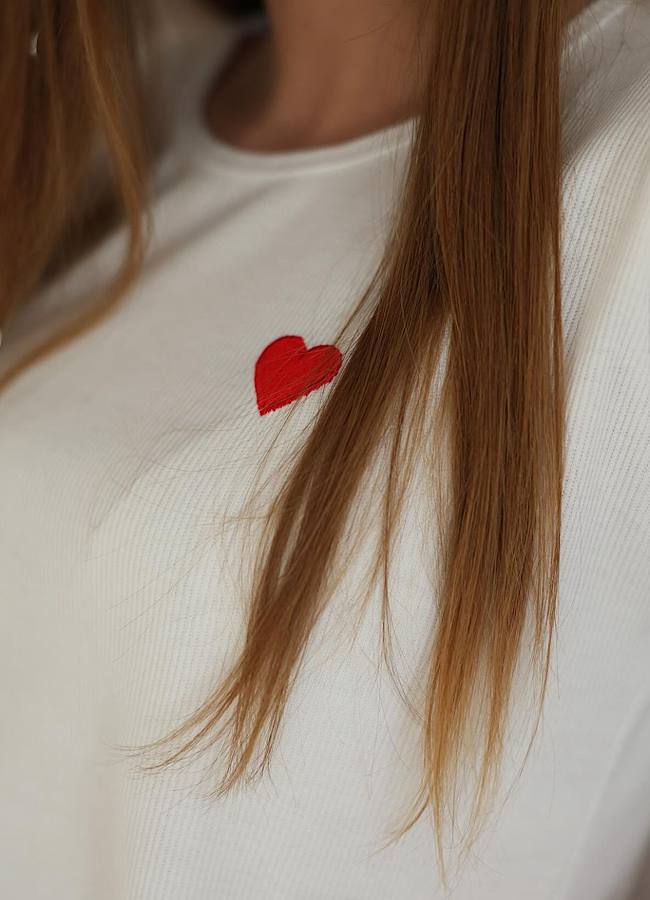 Важкопоранена військова Незламна Руся стала обличчям українського бренду (фото)