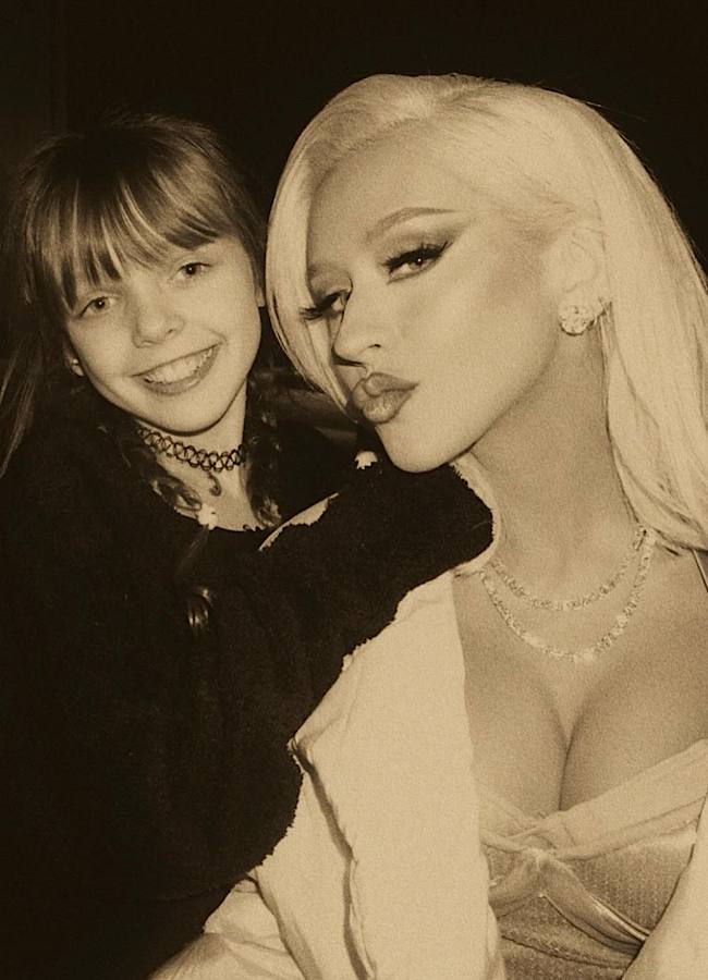 Крістіна Агілера показала чарівні фото з 9-річною дочкою у стильному образі