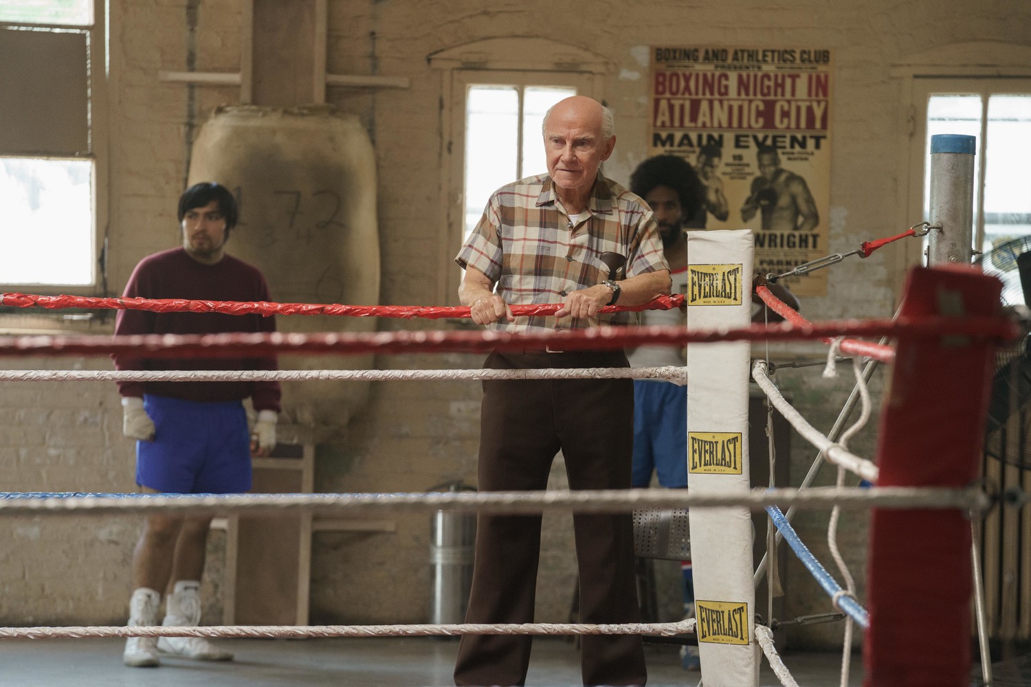 Як зараз виглядають головні актори гангстерського трилера 90-х "Кримінальне чтиво"