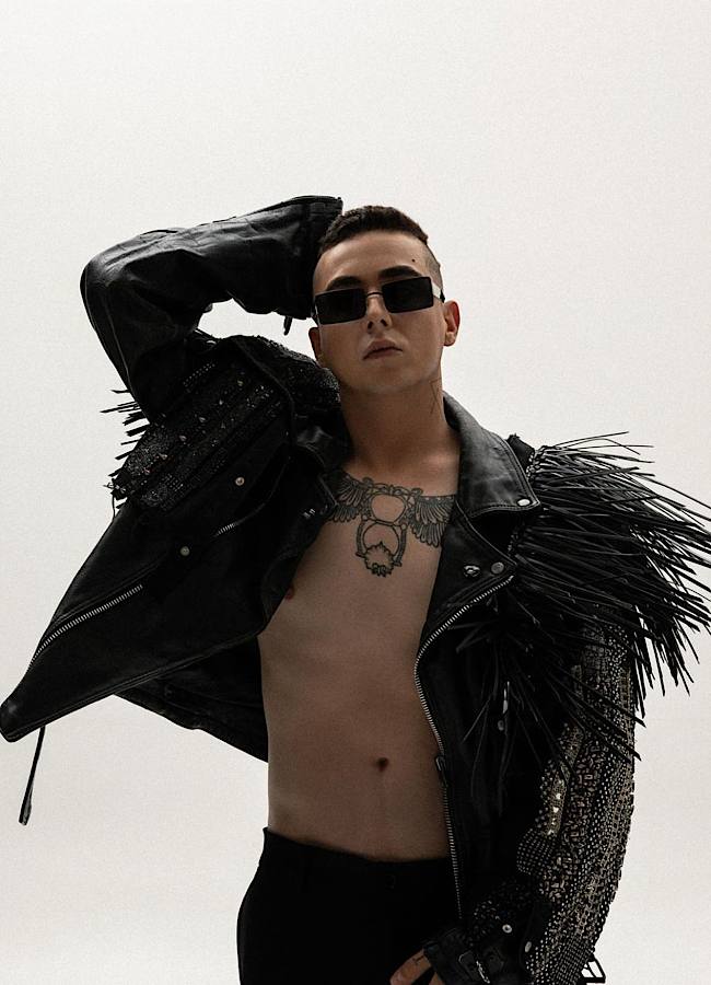 "Я люблю Мас-маркет": Ніколас Карма розсекретив вартість луку епатажного співака MELOVIN