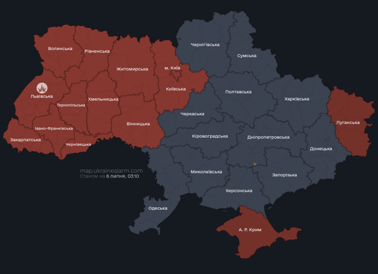 Угроза ракет и дронов. В Киеве и ряде областей Украины объявлены воздушные тревоги