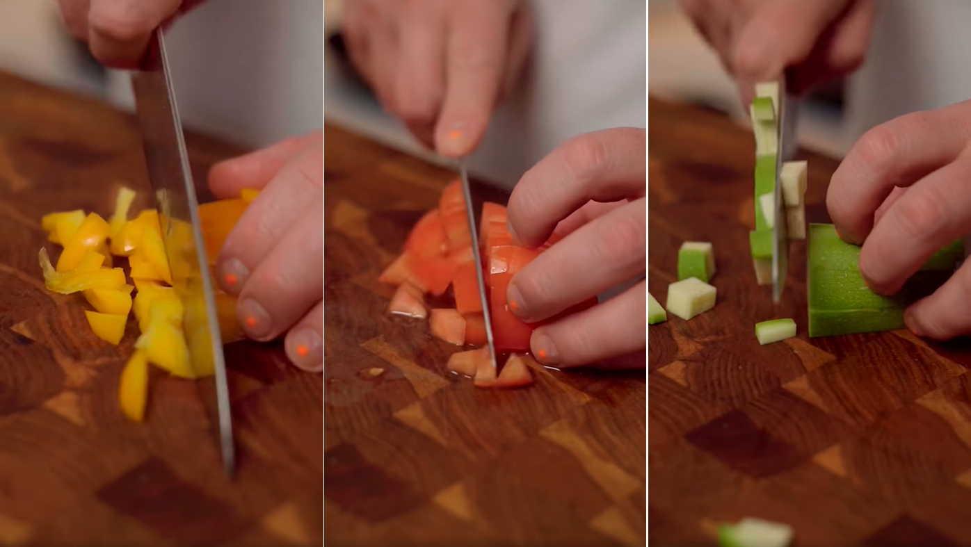 Якщо сніданок із яєць, то готуємо з усією любов'ю: Клопотенко дав рецепт прекрасної шакшуки