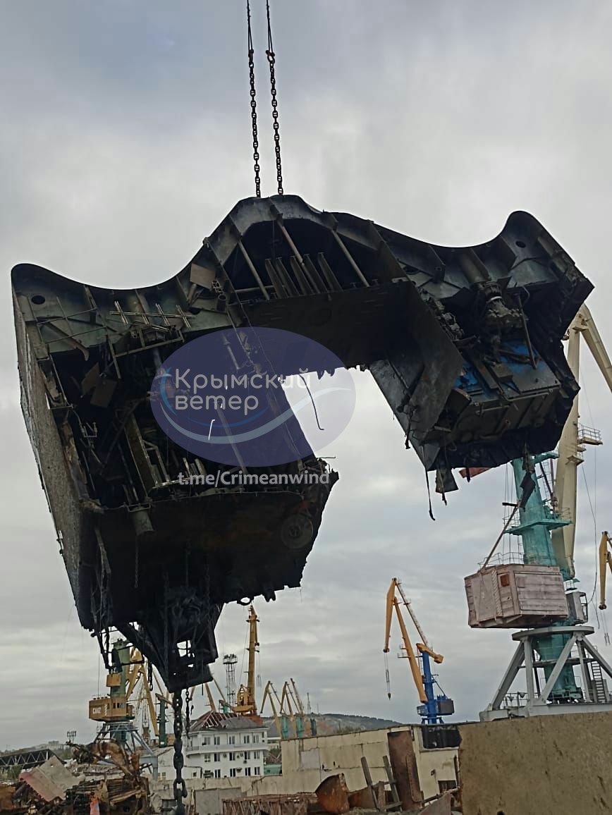 Росіяни почали підіймати з дна "Новочеркаськ", потоплений у грудні 2023 року