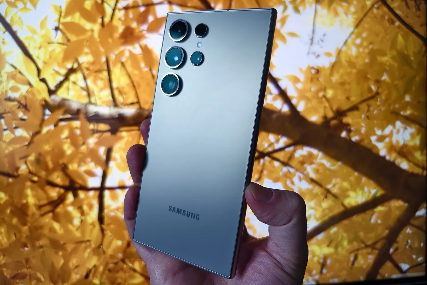 Неожиданные новинки: топ-6 смартфонов, которые стоит ждать в начале 2025 года