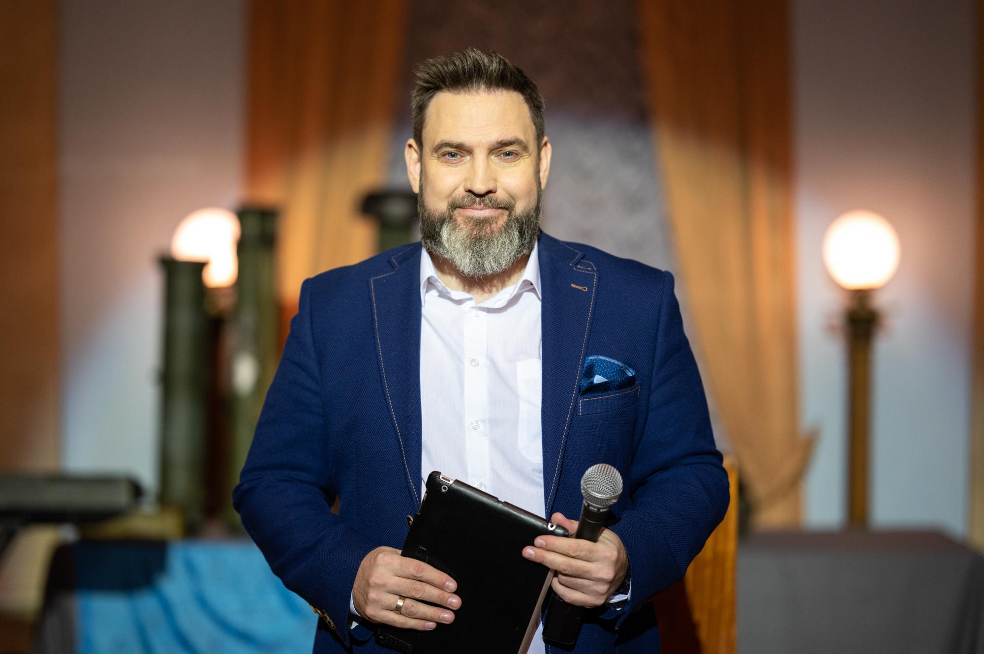 Зірки українського ТБ поділилися найкумеднішим спогадом про святкування Нового року