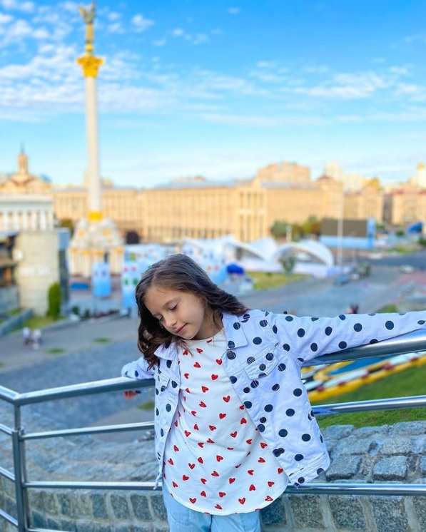 "Дівчинка Україна" змусила плакати мільйони людей: дивіться зворушливе відео