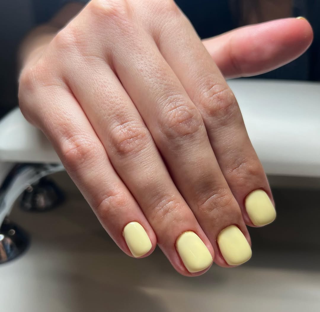 Щасливий колір місяця: який манікюр привабить удачу і кохання в травні 2025