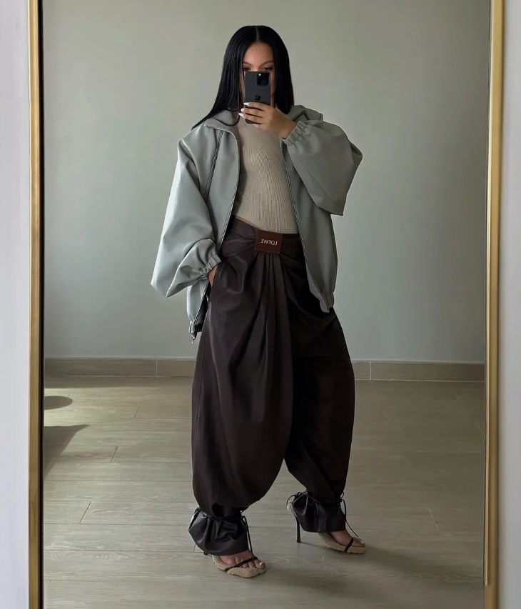 З чим носити штани "Аладдін": 6 образів, які варто повторити влітку 2025