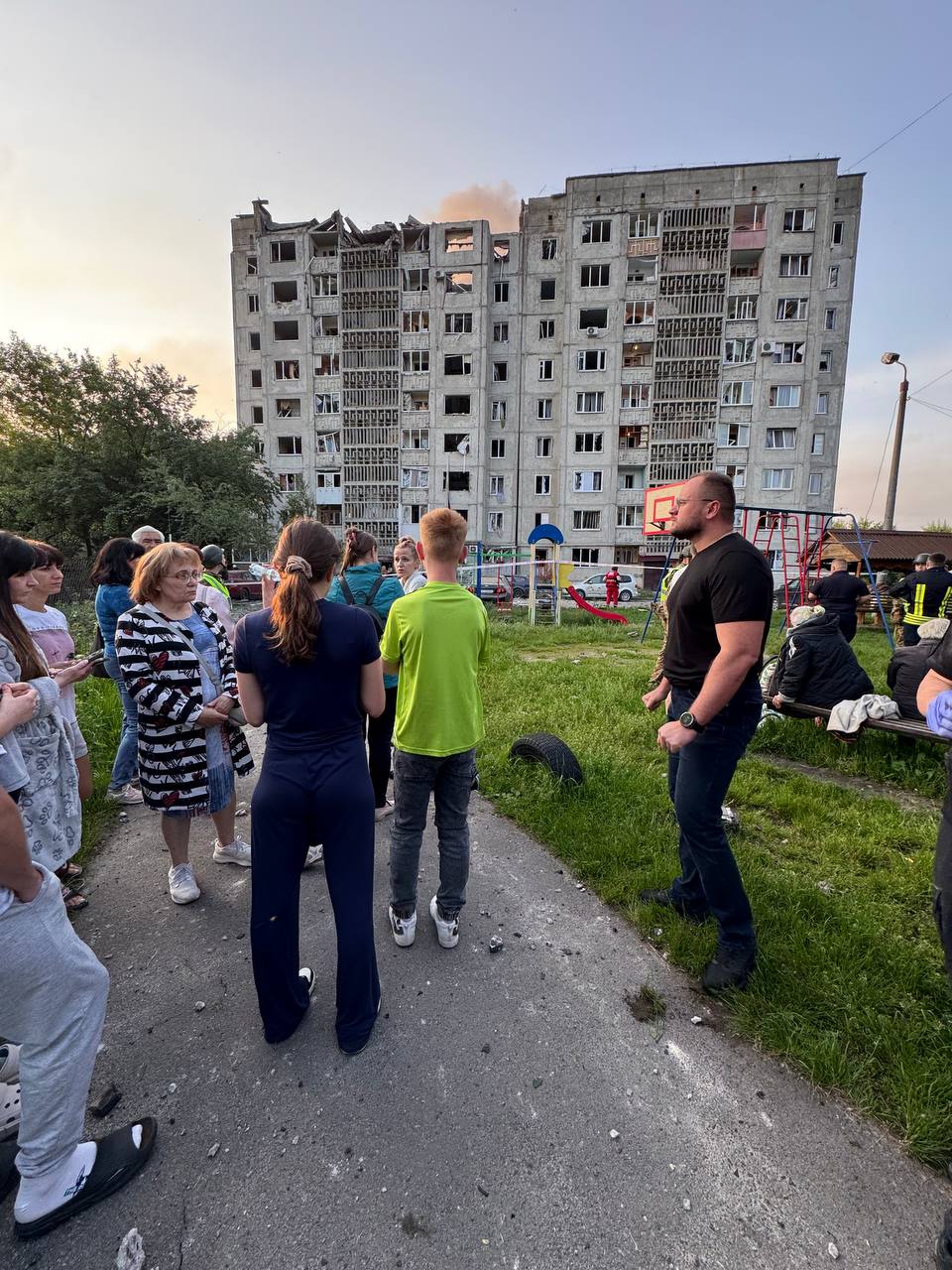Луцьк атакували ракети і дрони: пошкоджені будинки, є постраждалі