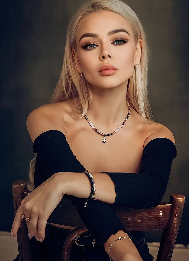 Штучний інтелект показав, як можуть виглядати Ксенія Мішина, Леся Нікітюк та інші зірки