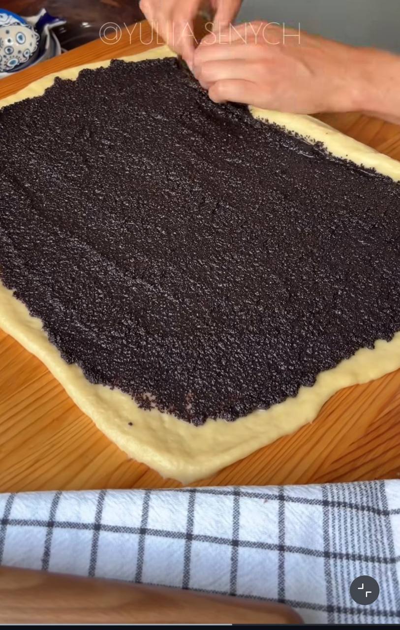 Самый вкусный маковый рулет на Маковея: простой рецепт к празднику