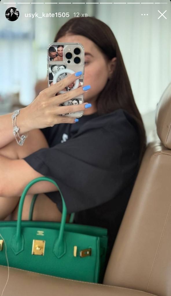 Мінімалізм та яскраві відтінки: який манікюр обирають дружина Усика, Нікітюк та інші зірки (фото)