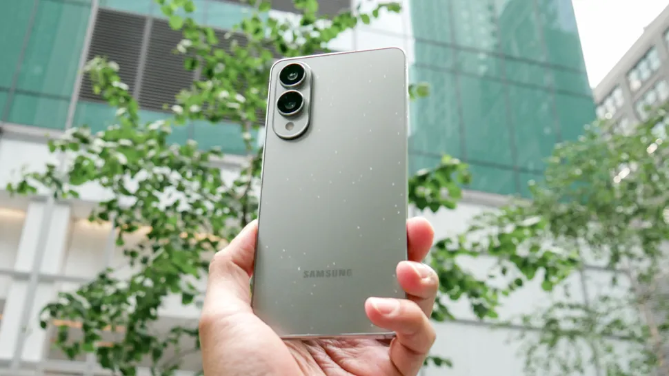 iPhone Air или Galaxy S25 Edge: какой ультратонкий смартфон выбрать в 2025 году