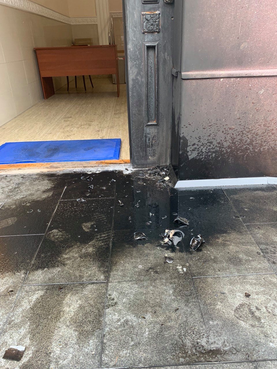 В Киеве подожгли Офис уполномоченного по правам человека (видео)