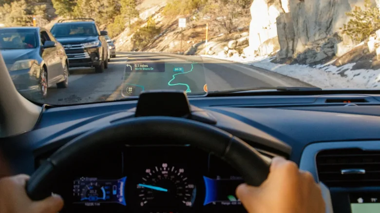 Як перетворити свій автомобіль на преміум-клас: 13 корисних гаджетів