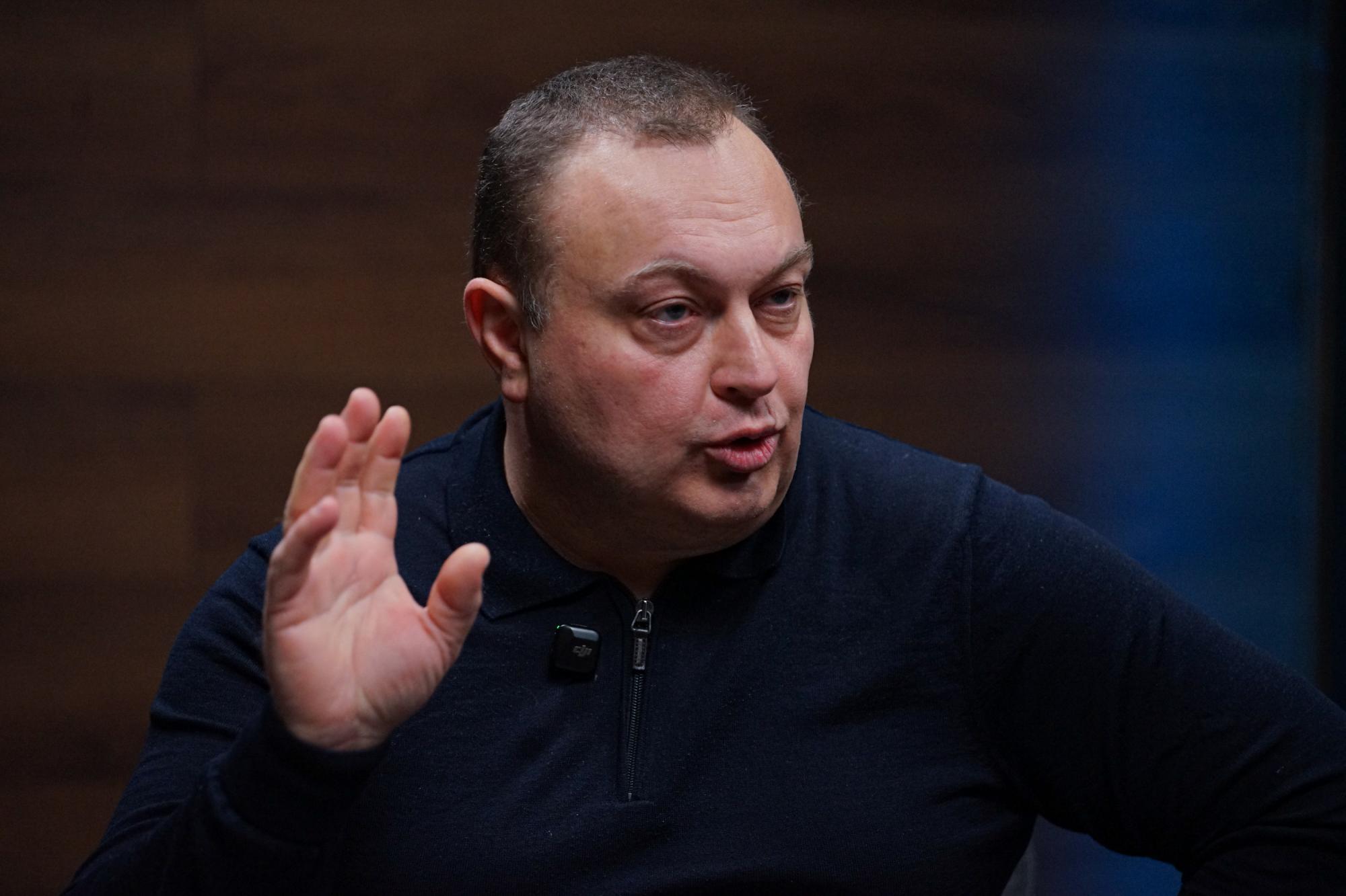 Обстрелы не склоняют украинцев к переговорам с Россией: интервью с социологом Антиповичем