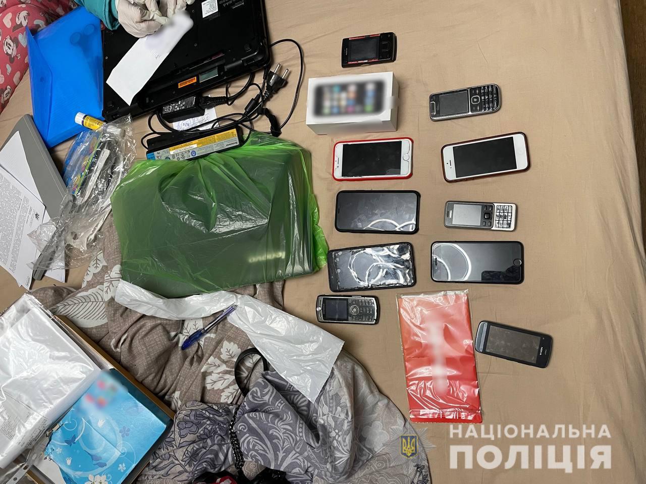 Под Харьковом "зэки" наживались на клиентах почтовых служб: как работала схема