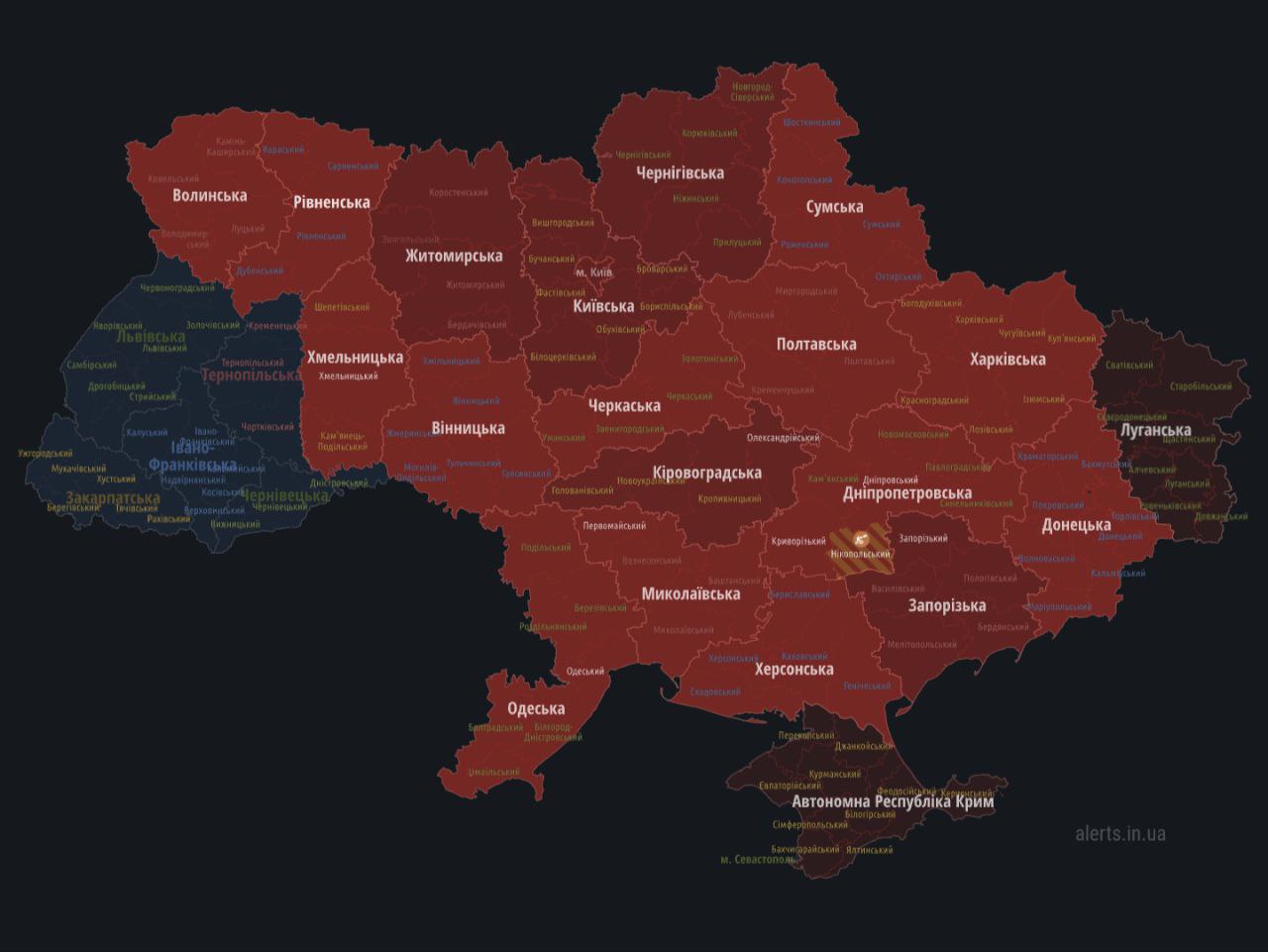 У Києві та низці областей вночі оголосили повітряну тривогу. Працює ППО