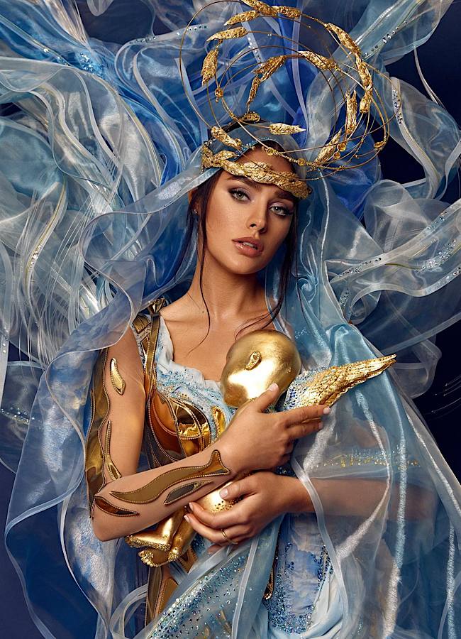 Обладательница титула Мисс Вселенная Украина-2023 Ангелина Усанова показала костюм "Берегини Матери"