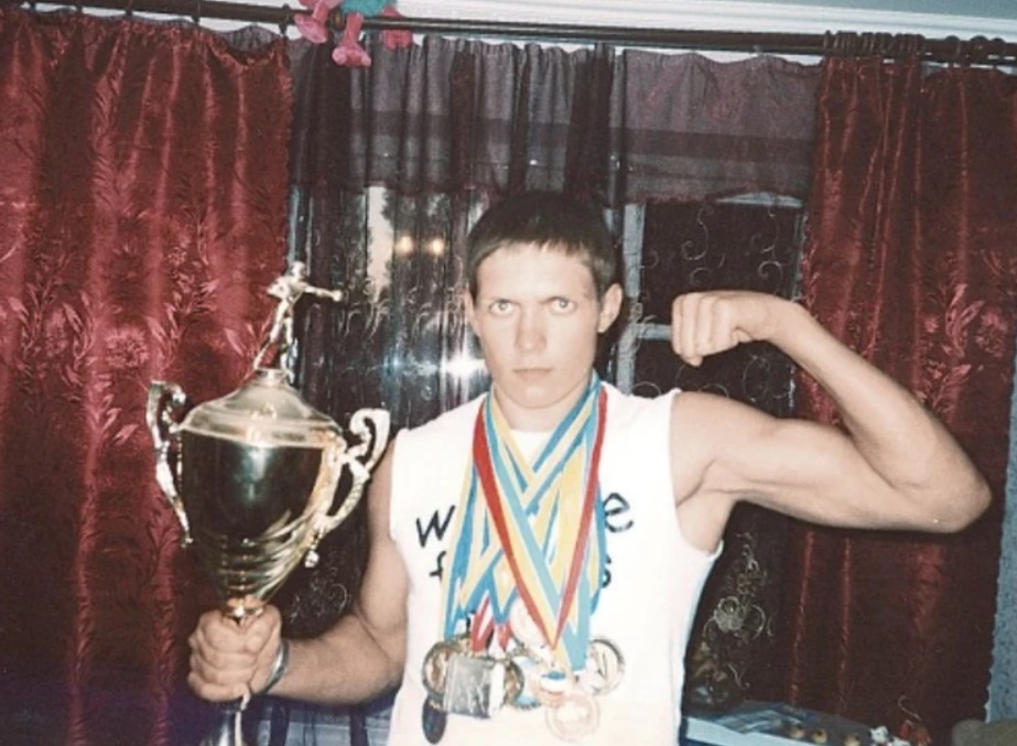Как выглядел украинский боксер Александр Усик в детстве и юности: фото
