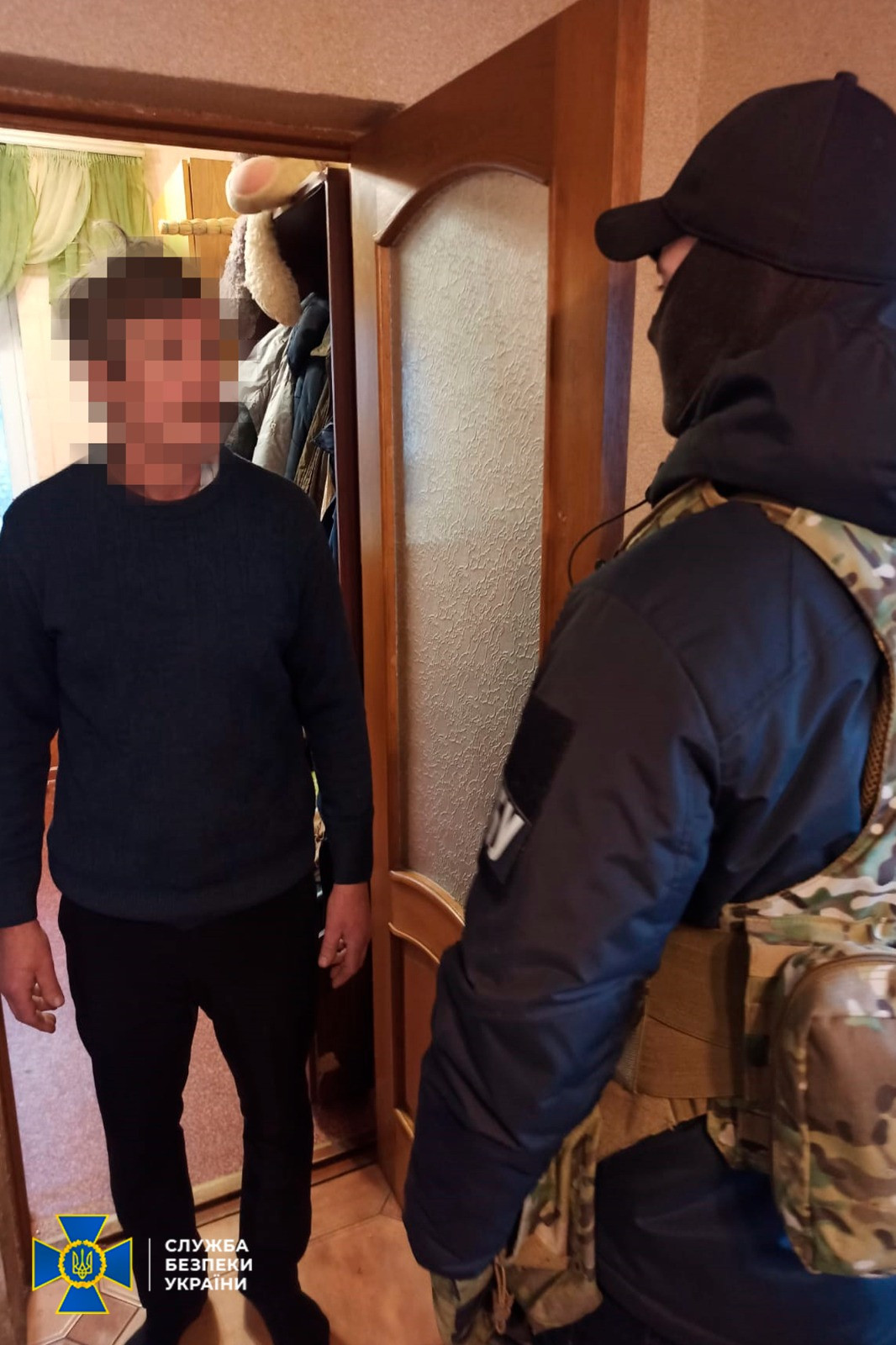 Дав окупантам маршрути для наступу на Київ. СБУ викрила старосту селища