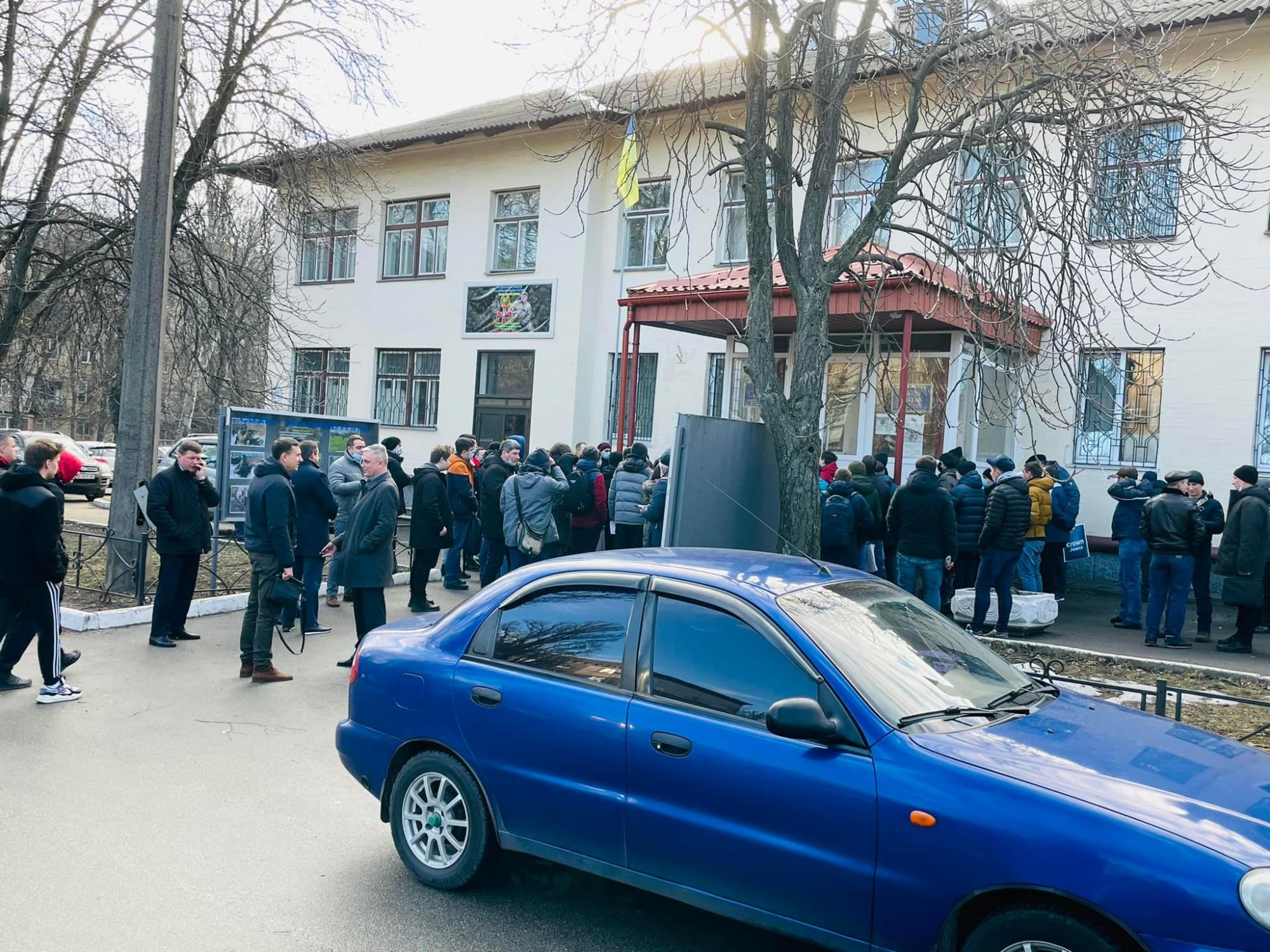 "Снесем орду": в ВСУ рассказали о длинных очередях резервистов к военкоматам