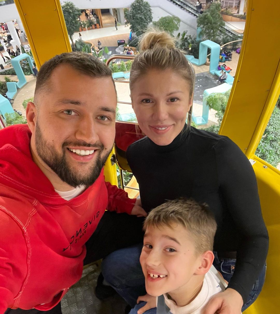 "Змінилось все". Альона Омаргалієва - про поїздки Тамерлана "на нуль", життя в Польщі і сольну кар'єру