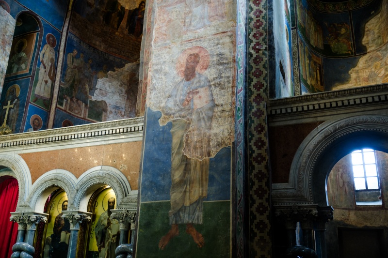 "Пекло для чоловіків, рай для жінок": Що приховує Кирилівська церква в Києві