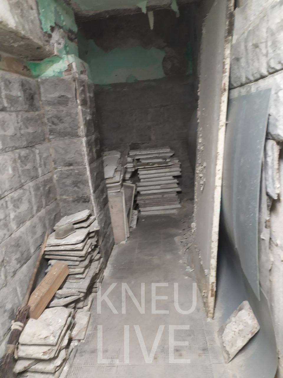 "Воняет мочой и картошкой". Как выглядит укрытие в киевском вузе КНЭУ (фото)