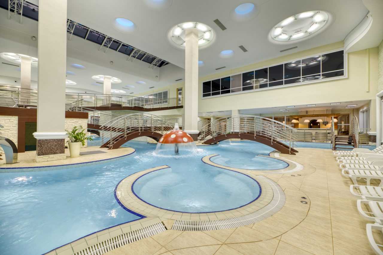 Смотрите, как выглядит элитный отель в Трускавце, где заседают "слуги народа"