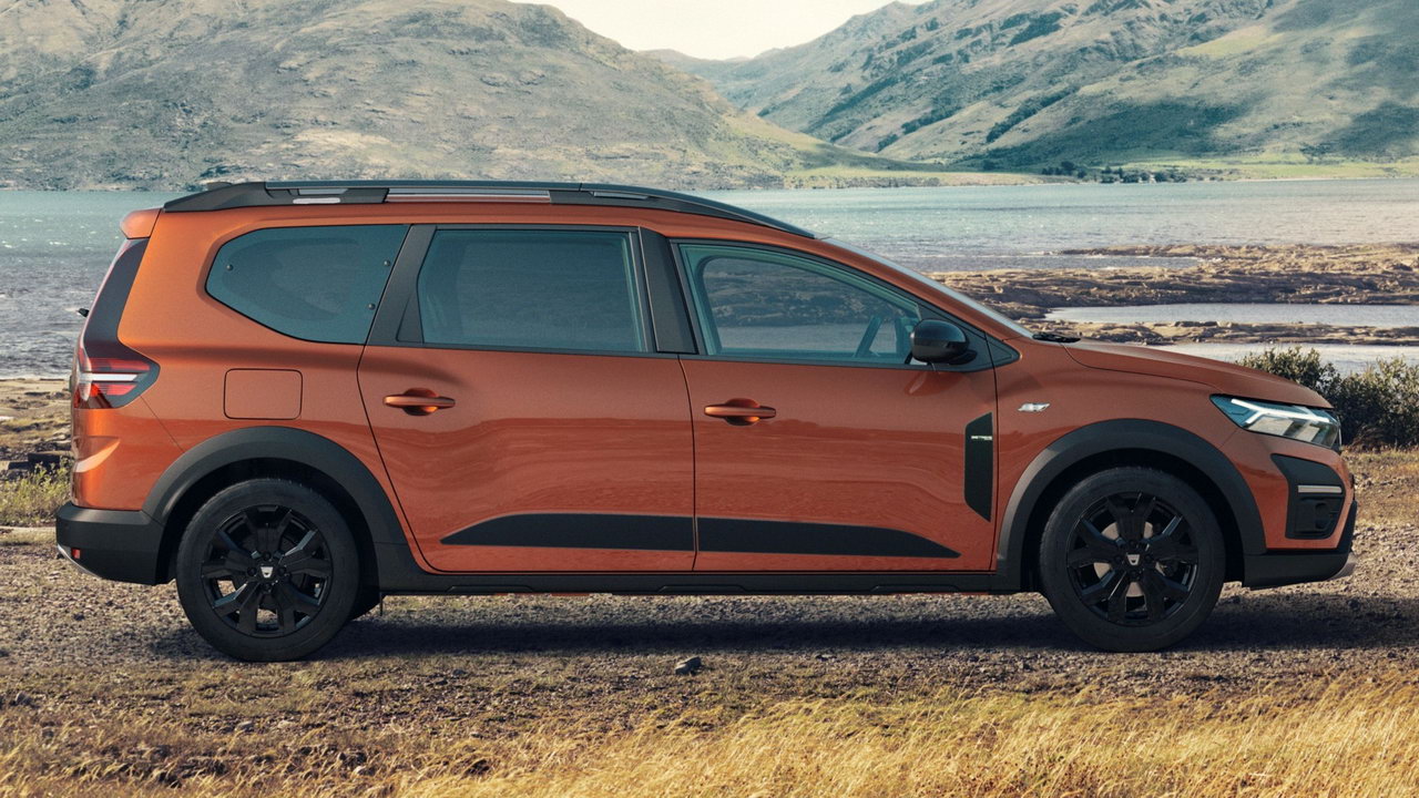 Від 15 тисяч євро: стартуваи продажі нового сімейного універсалу від Renault